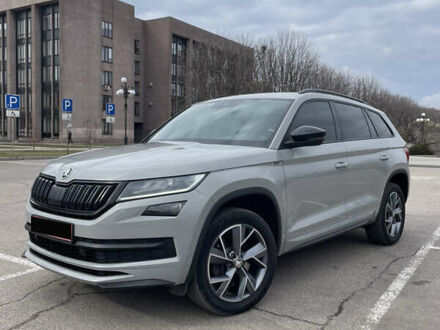 Сірий Шкода Kodiaq, об'ємом двигуна 2 л та пробігом 164 тис. км за 35800 $, фото 1 на Automoto.ua