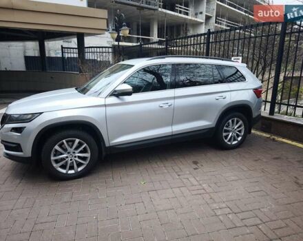 Сірий Шкода Kodiaq, об'ємом двигуна 1.98 л та пробігом 129 тис. км за 28500 $, фото 1 на Automoto.ua