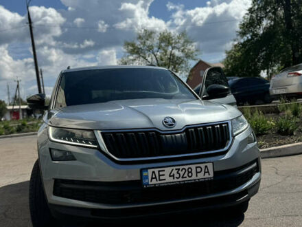 Шкода Kodiaq 2021 у Кривому Розі на Automoto.ua Сірий Шкода Kodiaq, об'ємом двигуна 1.98 л та пробігом 73 тис. км за 29900 $, фото 1 на Automoto.ua