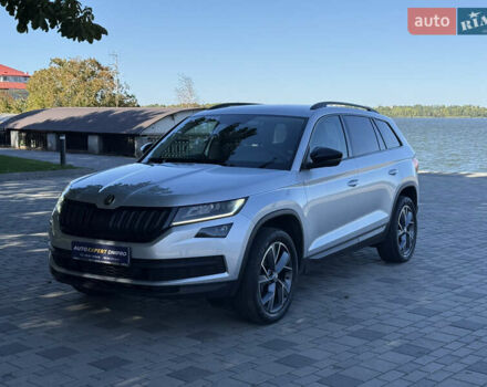 Серый Шкода Kodiaq, объемом двигателя 1.98 л и пробегом 121 тыс. км за 31000 $, фото 1 на Automoto.ua