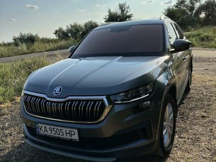 Шкода Kodiaq 2022 в Днепре (Днепропетровске) на Automoto.ua Серый Шкода Kodiaq, объемом двигателя 1.97 л и пробегом 40 тыс. км за 40000 $, фото 1 на Automoto.ua