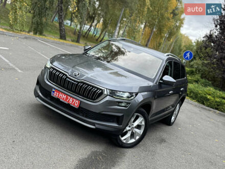 Шкода Kodiaq 2023 в Киеве на Automoto.ua Серый Шкода Kodiaq, объемом двигателя 2 л и пробегом 169 тыс. км за 36299 $, фото 1 на Automoto.ua