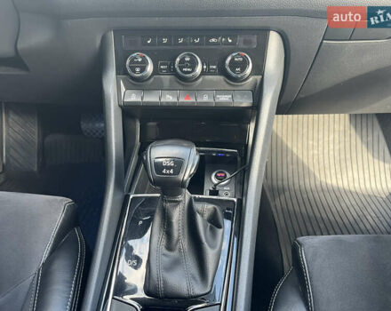 Синій Шкода Kodiaq, об'ємом двигуна 1.98 л та пробігом 181 тис. км за 23900 $, фото 10 на Automoto.ua