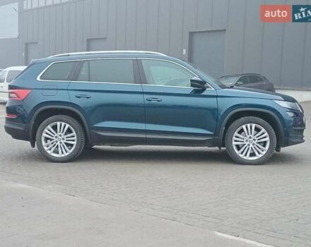 Синий Шкода Kodiaq, объемом двигателя 2 л и пробегом 207 тыс. км за 28690 $, фото 3 на Automoto.ua