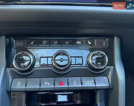 Синий Шкода Kodiaq, объемом двигателя 1.97 л и пробегом 290 тыс. км за 25000 $, фото 11 на Automoto.ua