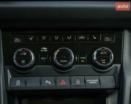 Синій Шкода Kodiaq, об'ємом двигуна 2 л та пробігом 204 тис. км за 28900 $, фото 30 на Automoto.ua