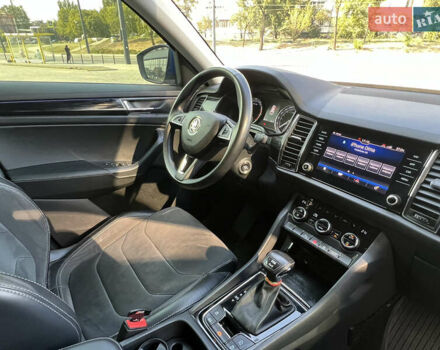 Синий Шкода Kodiaq, объемом двигателя 1.98 л и пробегом 238 тыс. км за 18500 $, фото 11 на Automoto.ua
