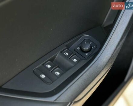 Синий Шкода Kodiaq, объемом двигателя 1.98 л и пробегом 85 тыс. км за 30000 $, фото 17 на Automoto.ua