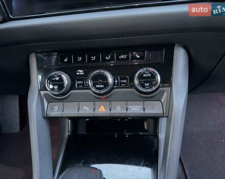 Синий Шкода Kodiaq, объемом двигателя 1.97 л и пробегом 202 тыс. км за 33900 $, фото 59 на Automoto.ua