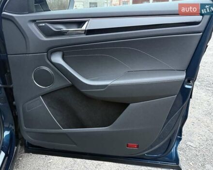 Синий Шкода Kodiaq, объемом двигателя 1.97 л и пробегом 104 тыс. км за 39999 $, фото 57 на Automoto.ua