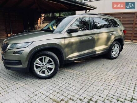 Шкода Kodiaq 2017 в Киеве на Automoto.ua Зеленый Шкода Kodiaq, объемом двигателя 1.97 л и пробегом 210 тыс. км за 21000 $, фото 1 на Automoto.ua