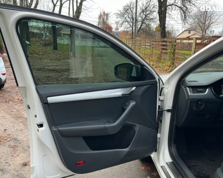 Білий Шкода Octavia A7, об'ємом двигуна 1.8 л та пробігом 217 тис. км за 9490 $, фото 11 на Automoto.ua