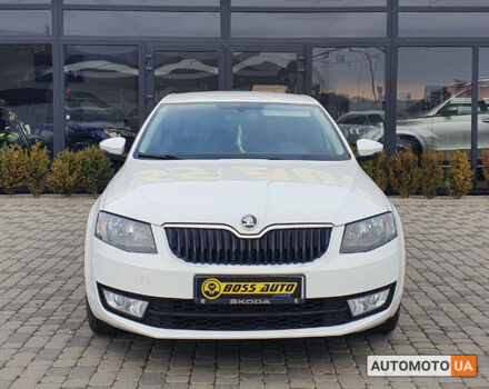 Белый Шкода Octavia A7, объемом двигателя 1.6 л и пробегом 216 тыс. км за 11700 $, фото 1 на Automoto.ua