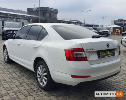 Белый Шкода Octavia A7, объемом двигателя 1.6 л и пробегом 216 тыс. км за 11700 $, фото 4 на Automoto.ua