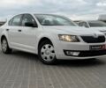 Белый Шкода Octavia A7, объемом двигателя 1.2 л и пробегом 270 тыс. км за 8990 $, фото 2 на Automoto.ua