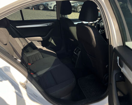 Білий Шкода Octavia A7, об'ємом двигуна 1.6 л та пробігом 135 тис. км за 14800 $, фото 26 на Automoto.ua