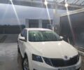 Белый Шкода Octavia A7, объемом двигателя 10 л и пробегом 160 тыс. км за 13900 $, фото 1 на Automoto.ua