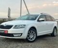 Белый Шкода Octavia A7, объемом двигателя 16 л и пробегом 229 тыс. км за 8990 $, фото 1 на Automoto.ua