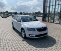 Белый Шкода Octavia A7, объемом двигателя 2 л и пробегом 209 тыс. км за 11200 $, фото 1 на Automoto.ua
