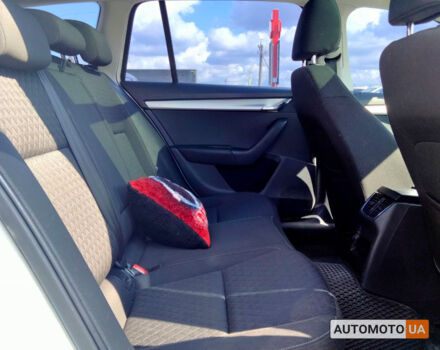 Белый Шкода Octavia A7, объемом двигателя 1.6 л и пробегом 247 тыс. км за 12790 $, фото 25 на Automoto.ua