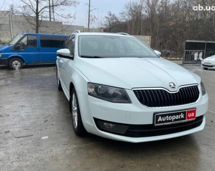 Белый Шкода Octavia A7, объемом двигателя 2 л и пробегом 298 тыс. км за 13190 $, фото 2 на Automoto.ua