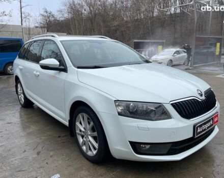 Белый Шкода Octavia A7, объемом двигателя 2 л и пробегом 298 тыс. км за 13190 $, фото 3 на Automoto.ua
