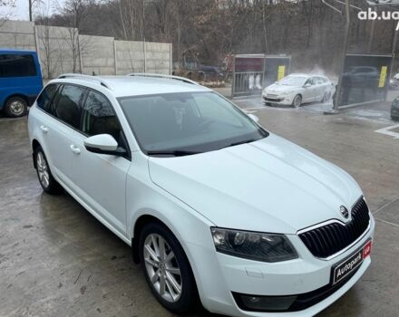 Белый Шкода Octavia A7, объемом двигателя 2 л и пробегом 298 тыс. км за 13190 $, фото 4 на Automoto.ua