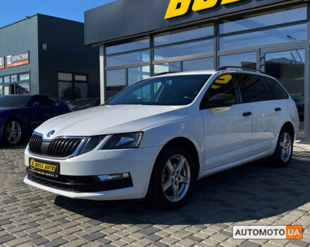 Белый Шкода Octavia A7, объемом двигателя 1.6 л и пробегом 192 тыс. км за 13500 $, фото 6 на Automoto.ua