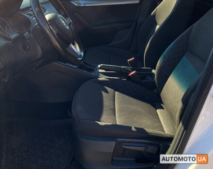 Белый Шкода Octavia A7, объемом двигателя 1.6 л и пробегом 192 тыс. км за 13500 $, фото 8 на Automoto.ua
