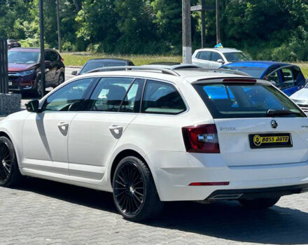 Белый Шкода Octavia A7, объемом двигателя 2 л и пробегом 276 тыс. км за 14600 $, фото 3 на Automoto.ua