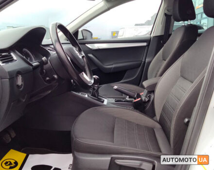 Білий Шкода Octavia A7, об'ємом двигуна 2 л та пробігом 246 тис. км за 14600 $, фото 10 на Automoto.ua