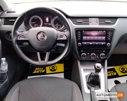 Білий Шкода Octavia A7, об'ємом двигуна 2 л та пробігом 246 тис. км за 14600 $, фото 12 на Automoto.ua