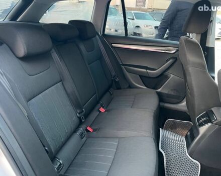 Белый Шкода Octavia A7, объемом двигателя 1.6 л и пробегом 302 тыс. км за 14290 $, фото 38 на Automoto.ua