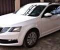 Белый Шкода Octavia A7, объемом двигателя 1.6 л и пробегом 224 тыс. км за 13999 $, фото 1 на Automoto.ua