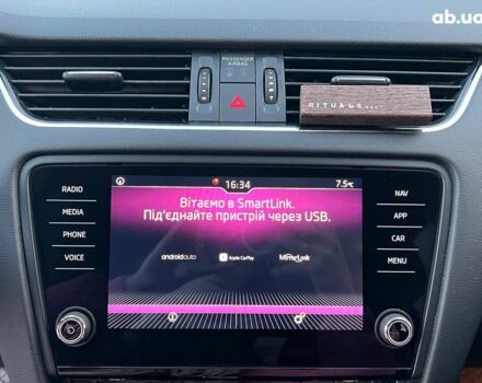 Белый Шкода Octavia A7, объемом двигателя 1.6 л и пробегом 302 тыс. км за 14290 $, фото 28 на Automoto.ua