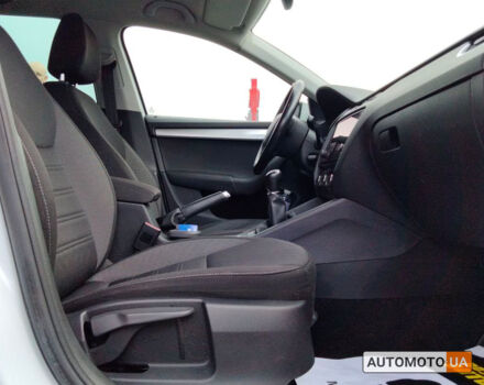 Білий Шкода Octavia A7, об'ємом двигуна 2 л та пробігом 246 тис. км за 14600 $, фото 23 на Automoto.ua