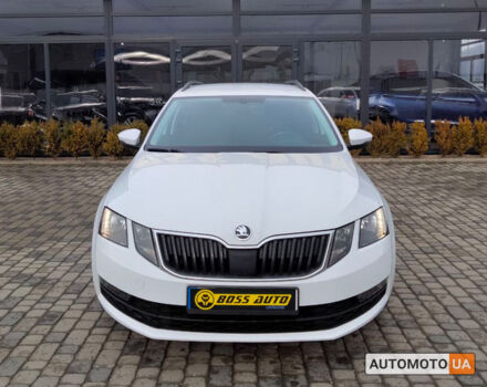 Білий Шкода Octavia A7, об'ємом двигуна 2 л та пробігом 246 тис. км за 14600 $, фото 1 на Automoto.ua