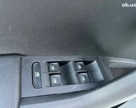 Белый Шкода Octavia A7, объемом двигателя 1.6 л и пробегом 302 тыс. км за 14290 $, фото 15 на Automoto.ua