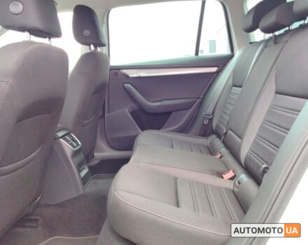 Білий Шкода Octavia A7, об'ємом двигуна 2 л та пробігом 246 тис. км за 14600 $, фото 24 на Automoto.ua