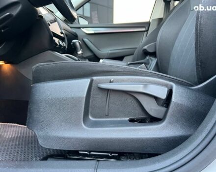 Белый Шкода Octavia A7, объемом двигателя 1.6 л и пробегом 302 тыс. км за 14290 $, фото 19 на Automoto.ua