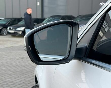 Белый Шкода Octavia A7, объемом двигателя 1.6 л и пробегом 302 тыс. км за 14290 $, фото 13 на Automoto.ua