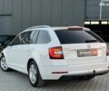 Белый Шкода Octavia A7, объемом двигателя 1.6 л и пробегом 302 тыс. км за 14290 $, фото 5 на Automoto.ua