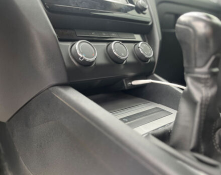 Білий Шкода Octavia A7, об'ємом двигуна 1.6 л та пробігом 258 тис. км за 10900 $, фото 16 на Automoto.ua
