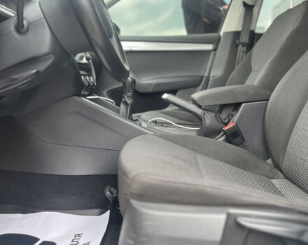 Білий Шкода Octavia A7, об'ємом двигуна 1.6 л та пробігом 258 тис. км за 10900 $, фото 10 на Automoto.ua