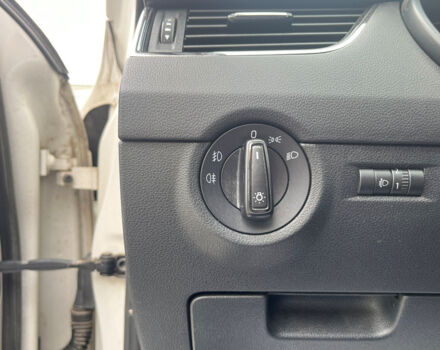 Білий Шкода Octavia A7, об'ємом двигуна 1.6 л та пробігом 258 тис. км за 10900 $, фото 11 на Automoto.ua