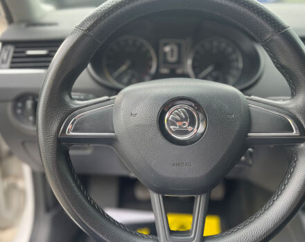Білий Шкода Octavia A7, об'ємом двигуна 1.6 л та пробігом 258 тис. км за 10900 $, фото 13 на Automoto.ua