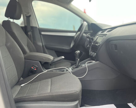 Білий Шкода Octavia A7, об'ємом двигуна 1.6 л та пробігом 258 тис. км за 10900 $, фото 20 на Automoto.ua