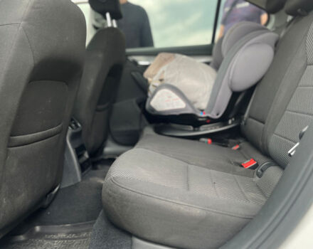 Білий Шкода Octavia A7, об'ємом двигуна 1.6 л та пробігом 258 тис. км за 10900 $, фото 23 на Automoto.ua