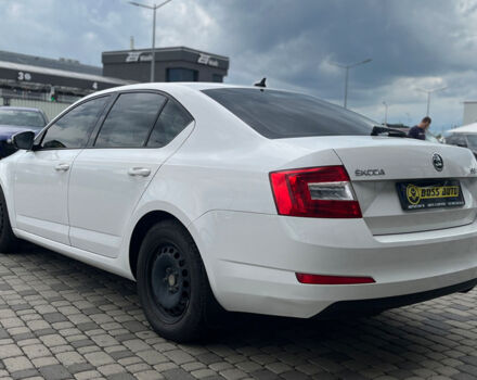 Білий Шкода Octavia A7, об'ємом двигуна 1.6 л та пробігом 258 тис. км за 10900 $, фото 4 на Automoto.ua