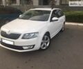 Белый Шкода Octavia A7, объемом двигателя 2 л и пробегом 230 тыс. км за 11300 $, фото 1 на Automoto.ua